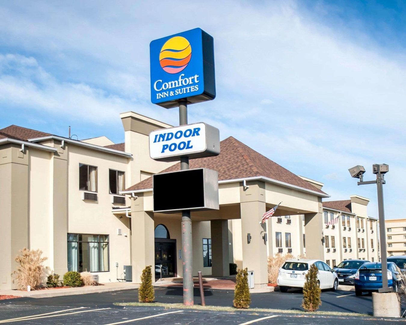 Comfort Inn & Suites St. Louis- Hazelwood